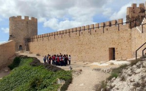 Una de les activitats programades va ser la visita dels alumnes al castell de la localitat. informació
